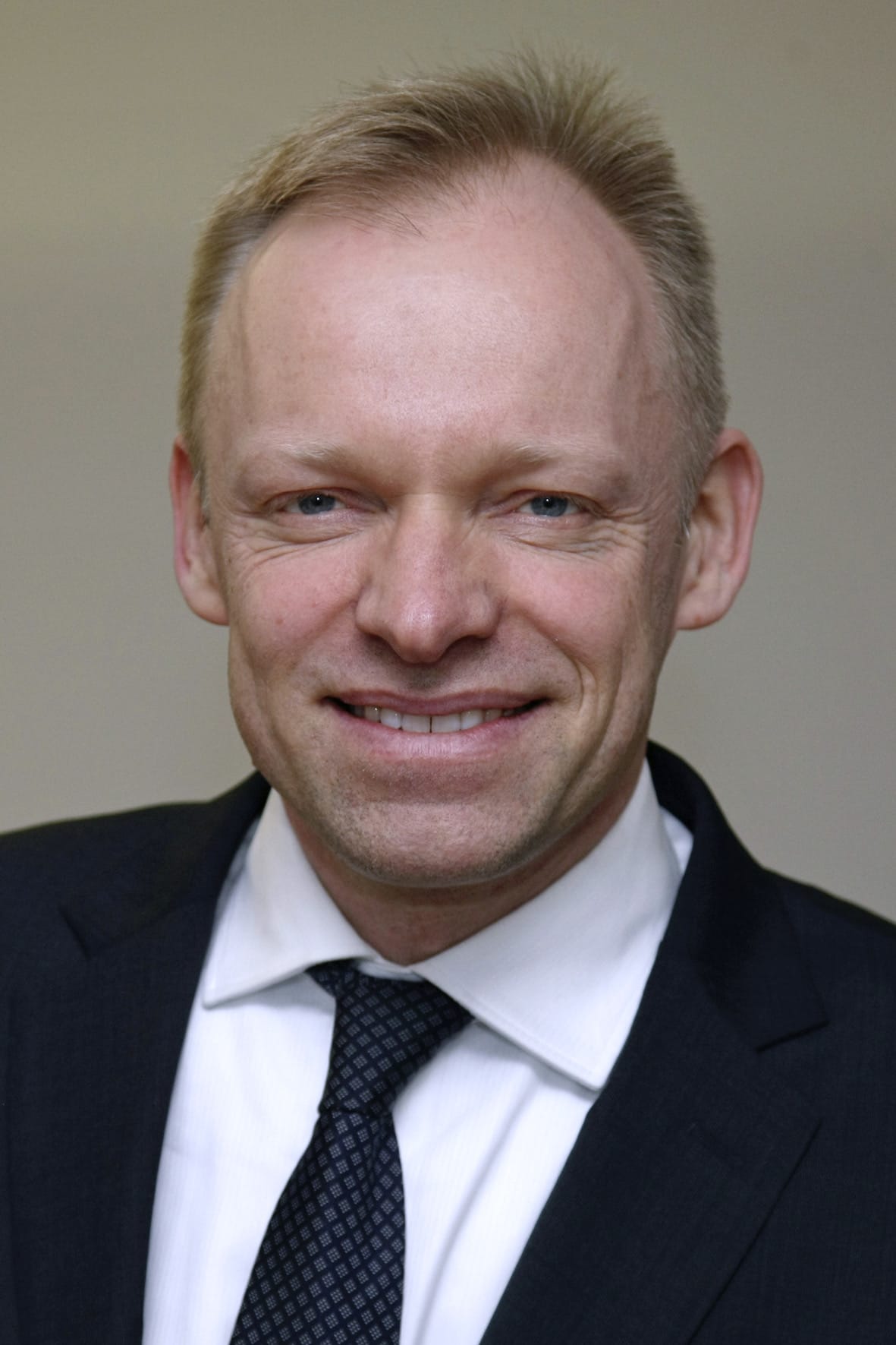 Prof. Dr.  Clemens  Fuest
